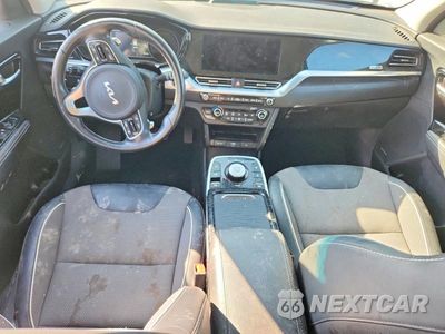 Zdjęcie 8 z 12 samochodu: 2022 KIA NIRO EV EX VIN:KNDCC3LG7N5124775 - miniatura