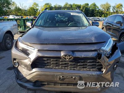 Piąte zdjęcie samochodu w środku: 2022 TOYOTA RAV4 XLE PREMIUM VIN:2T3A1RFV3NW288690 - miniatura