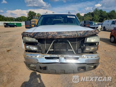 Piąte zdjęcie samochodu w środku: 2005 CHEVROLET SILVERADO K2500 HEAVY DUTY VIN:1GCHK232X5F843116 - miniatura