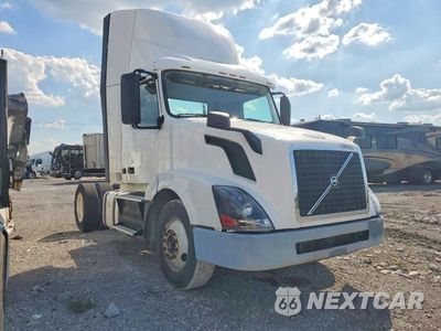 2016 VOLVO VNL SEMI TRUCK 4V4N39TGXGN965623 - główne zdjęcie licytacji z USA - miniatura