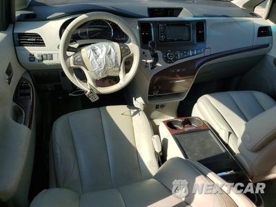 Zdjęcie 8 z 13 samochodu: 2014 TOYOTA SIENNA XLE 7-PASSENGER VIN:5TDDK3DC5ES080661 - miniatura