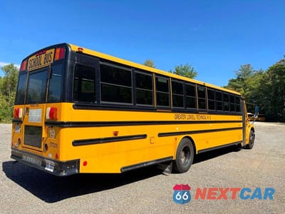 Czwarte zdjęcie samochodu z boku: 2015 FREIGHTLINER CHASSIS B2B VIN:4UZABRDU6FCFW9523 - miniatura