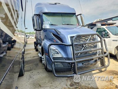 Czwarte zdjęcie samochodu z boku: 2019 VOLVO VNL SEMI TRUCK VIN:4V4NC9EH1KN873444 - miniatura