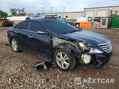 Czwarte zdjęcie samochodu z boku: 2013 HYUNDAI SONATA LIMITED VIN:5NPEC4AC6DH583728 - miniatura