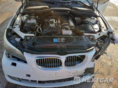 Zdjęcie 11 z 12 samochodu: 2010 BMW 528 XI VIN:WBANV1C58AC159298 - miniatura