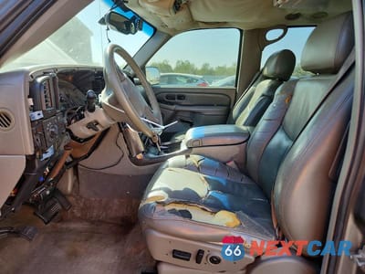 Zdjęcie 7 z 13 samochodu: 2005 GMC YUKON XL DENALI VIN:1GKFK66U85J174423 - miniatura