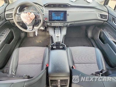 Zdjęcie 8 z 12 samochodu: 2018 HONDA CLARITY VIN:JHMZC5F10JC011249 - miniatura