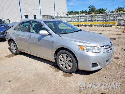 Czwarte zdjęcie samochodu z boku: 2010 TOYOTA CAMRY LE VIN:4T4BF3EK2AR040594 - miniatura