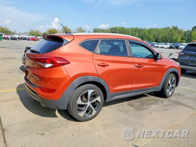 Trzecie zdjęcie samochodu z tyłu: 2016 HYUNDAI TUCSON SPORT VIN:KM8J3CA21GU230769 - miniatura