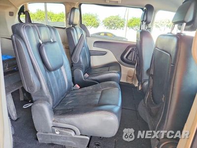 Zdjęcie 10 z 13 samochodu: 2016 CHRYSLER TOWN & COUNTRY TOURING VIN:2C4RC1BGXGR231485 - miniatura