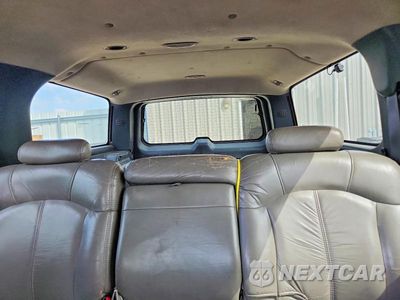 Zdjęcie 10 z 13 samochodu: 2000 CHEVROLET SUBURBAN C1500 VIN:3GNEC16TXYG176458 - miniatura