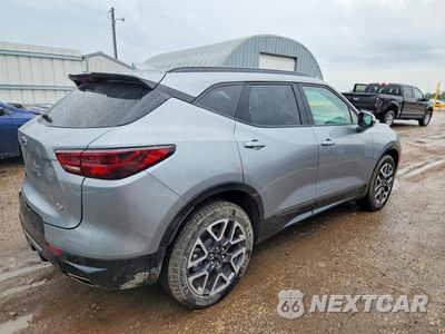 Trzecie zdjęcie samochodu z tyłu: 2025 CHEVROLET BLAZER RS VIN:3GNKBERS6SS186053 - miniatura