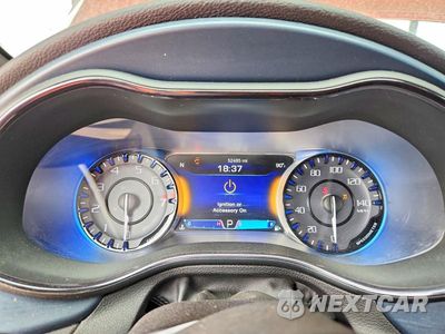 Zdjęcie 9 z 13 samochodu: 2015 CHRYSLER 200 S VIN:1C3CCCDG0FN523208 - miniatura