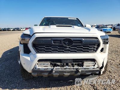Piąte zdjęcie samochodu w środku: 2024 TOYOTA TACOMA TRD SPORT VIN:3TYLB5JN3RT036455 - miniatura