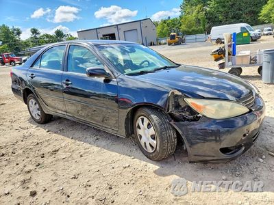 Czwarte zdjęcie samochodu z boku: 2004 TOYOTA CAMRY LE VIN:4T1BE32K94U320471 - miniatura