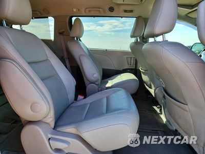 Zdjęcie 11 z 13 samochodu: 2016 TOYOTA SIENNA XLE PREMIUM 7-PASSENGER VIN:5TDDK3DCXGS137844 - miniatura