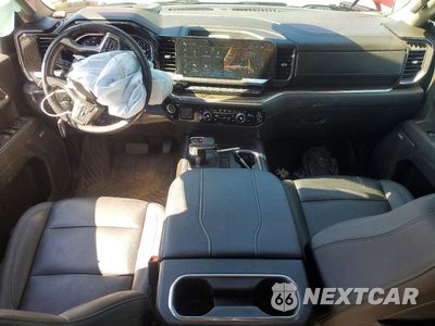 Zdjęcie 8 z 12 samochodu: 2024 CHEVROLET SILVERADO K1500 LT TRAIL BOSS VIN:3GCUDFED8RG285592 - miniatura