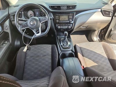 Zdjęcie 8 z 14 samochodu: 2018 NISSAN ROGUE SPORT SV VIN:JN1BJ1CR7JW205600 - miniatura