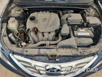 Zdjęcie 11 z 12 samochodu: 2011 HYUNDAI SONATA SE VIN:5NPEC4AC4BH036454 - miniatura