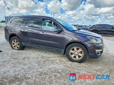Czwarte zdjęcie samochodu z boku: 2016 CHEVROLET TRAVERSE LT VIN:1GNKRGKD3GJ172946 - miniatura