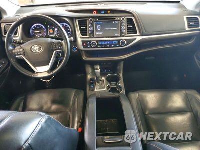 Zdjęcie 8 z 13 samochodu: 2018 TOYOTA HIGHLANDER LIMITED VIN:5TDDZRFH2JS906089 - miniatura