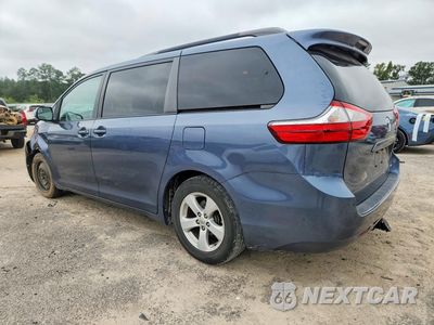 Trzecie zdjęcie samochodu z tyłu: 2015 TOYOTA SIENNA LE VIN:5TDKK3DC4FS532172 - miniatura