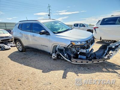 Czwarte zdjęcie samochodu z boku: 2025 JEEP COMPASS LATITUDE VIN:3C4NJDBNXST602042 - miniatura