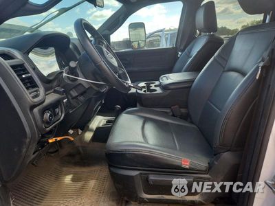 Zdjęcie 7 z 12 samochodu: 2022 RAM 2500 TRADESMAN VIN:3C6UR5HJ5NG201856 - miniatura