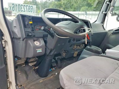 Zdjęcie 8 z 13 samochodu: 2016 ISUZU NPR HD BOX TRUCK VIN:54DC4W1B7GS809719 - miniatura