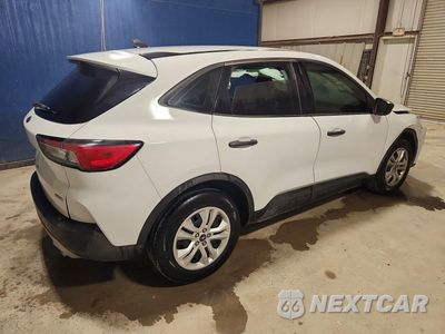 Trzecie zdjęcie samochodu z tyłu: 2021 FORD ESCAPE S VIN:1FMCU0F67MUA11598 - miniatura
