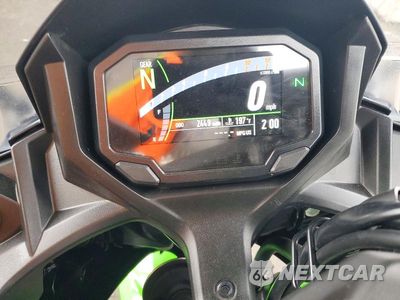 Zdjęcie 7 z 9 samochodu: 2022 KAWASAKI EX650 N VIN:ML5EXEN15NDA66265 - miniatura