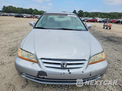Piąte zdjęcie samochodu w środku: 2001 HONDA ACCORD LX VIN:1HGCG56461A083723 - miniatura