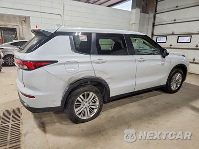 Trzecie zdjęcie samochodu z tyłu: 2024 MITSUBISHI OUTLANDER ES VIN:JA4J4UA81RZ080867 - miniatura