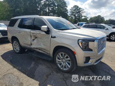 Czwarte zdjęcie samochodu z boku: 2021 GMC YUKON DENALI VIN:1GKS1DKL2MR466913 - miniatura