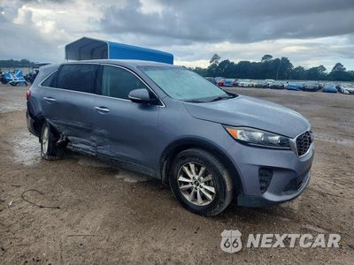 Czwarte zdjęcie samochodu z boku: 2020 KIA SORENTO LX VIN:5XYPG4A31LG625774 - miniatura