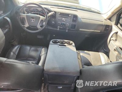 Zdjęcie 8 z 12 samochodu: 2013 GMC SIERRA K3500 SLE VIN:1GT423C86DF111363 - miniatura
