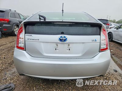 Zdjęcie 6 z 12 samochodu: 2013 TOYOTA PRIUS TWO VIN:JTDKN3DU6D5686563 - miniatura