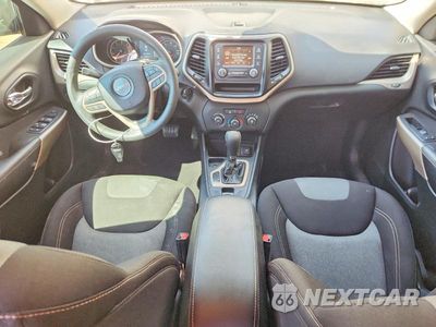 Zdjęcie 8 z 13 samochodu: 2018 JEEP CHEROKEE LATITUDE VIN:1C4PJLCB2JD539711 - miniatura