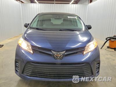 Piąte zdjęcie samochodu w środku: 2019 TOYOTA SIENNA L 7-PASSENGER VIN:5TDZZ3DC0KS998959 - miniatura