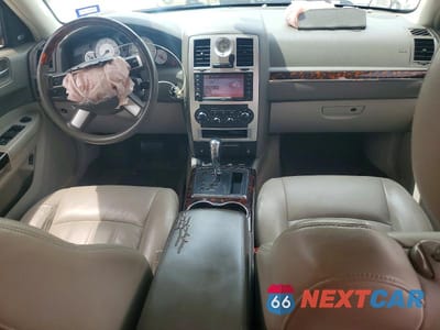 Zdjęcie 8 z 12 samochodu: 2009 CHRYSLER 300C VIN:2C3KA63T79H612871 - miniatura