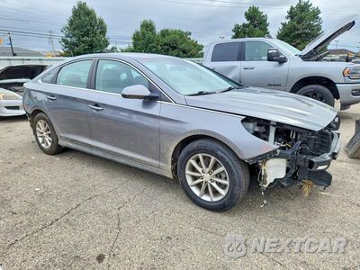 Czwarte zdjęcie samochodu z boku: 2018 HYUNDAI SONATA SE VIN:5NPE24AF0JH647965 - miniatura