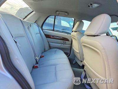 Zdjęcie 10 z 12 samochodu: 2004 MERCURY GRAND MARQUIS GS VIN:2MEFM74W24X621929 - miniatura
