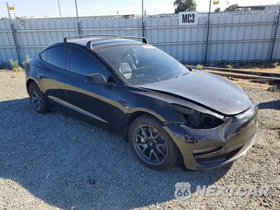 Czwarte zdjęcie samochodu z boku: 2023 TESLA MODEL 3 VIN:5YJ3E1EA3PF549578 - miniatura