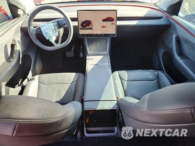 Zdjęcie 8 z 13 samochodu: 2026 TESLA MODEL Y VIN:7SAYGDEE4TF330047 - miniatura
