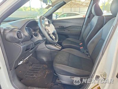 Zdjęcie 7 z 13 samochodu: 2019 NISSAN KICKS S VIN:3N1CP5CU2KL497498 - miniatura