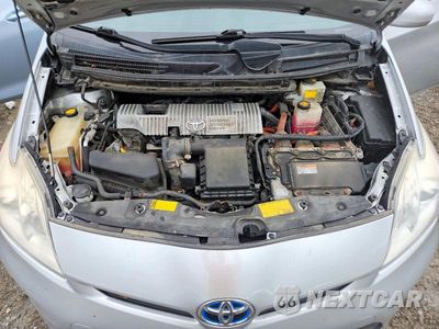 Zdjęcie 11 z 12 samochodu: 2013 TOYOTA PRIUS THREE VIN:JTDKN3DU2D5582846 - miniatura