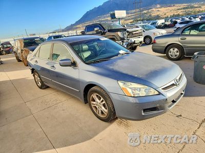 Czwarte zdjęcie samochodu z boku: 2007 HONDA ACCORD EX VIN:1HGCM56807A035204 - miniatura