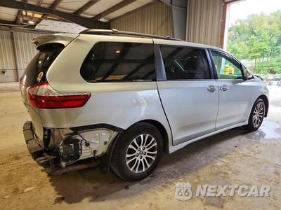 Trzecie zdjęcie samochodu z tyłu: 2019 TOYOTA SIENNA XLE 8-PASSENGER VIN:5TDYZ3DC1KS996519 - miniatura
