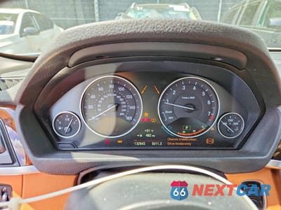 Zdjęcie 9 z 12 samochodu: 2015 BMW 328 XI VIN:WBA3B3C50FJ983732 - miniatura