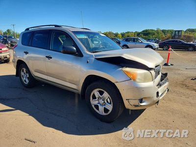Czwarte zdjęcie samochodu z boku: 2007 TOYOTA RAV4 BASE VIN:JTMBD33V476031037 - miniatura